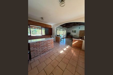 Casa à venda com 2500m², 4 quartos e 8 vagasÁrea externa