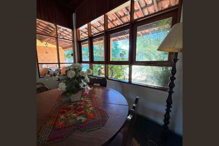 Casa à venda com 2500m², 4 quartos e 8 vagasSala