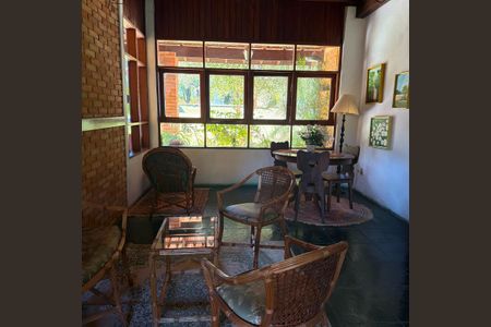 Casa à venda com 2500m², 4 quartos e 8 vagasSala