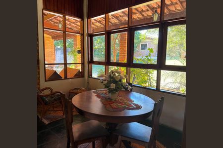 Casa à venda com 2500m², 4 quartos e 8 vagasSala