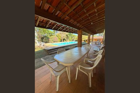 Casa à venda com 2500m², 4 quartos e 8 vagasÁrea externa