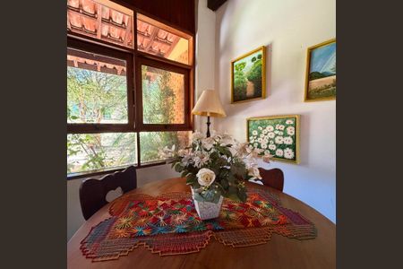 Casa à venda com 2500m², 4 quartos e 8 vagasSala