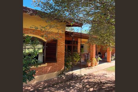 Casa à venda com 2500m², 4 quartos e 8 vagasÁrea externa