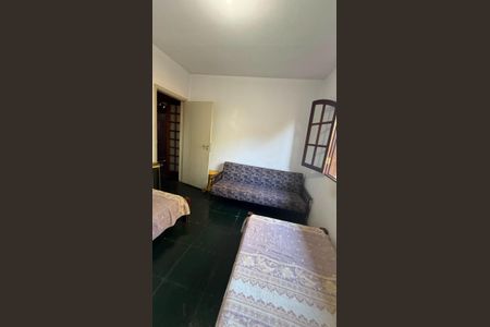Casa à venda com 2500m², 4 quartos e 8 vagasQuarto