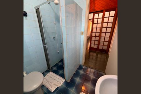 Casa à venda com 2500m², 4 quartos e 8 vagasBanheiro