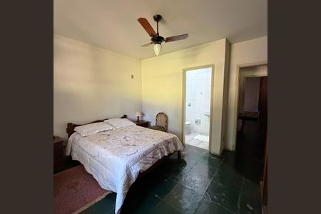 Casa à venda com 2500m², 4 quartos e 8 vagasQuarto