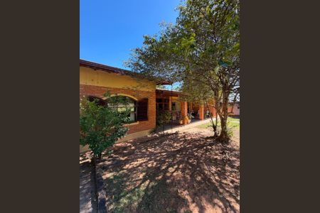 Casa à venda com 2500m², 4 quartos e 8 vagasÁrea externa