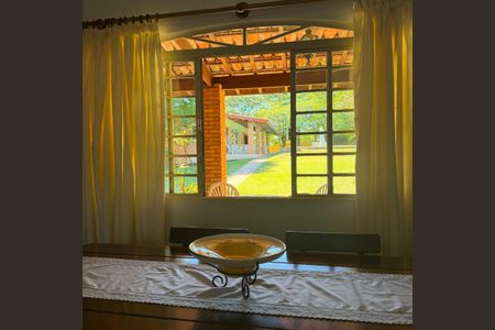 Casa à venda com 2500m², 4 quartos e 8 vagasSala