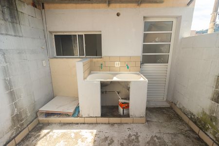 Casa de condomínio para alugar com 63m², 2 quartos e 1 vaga Casa de condomínio para alugar com 63m², 2 quartos e 1 vagaÁrea de Serviço