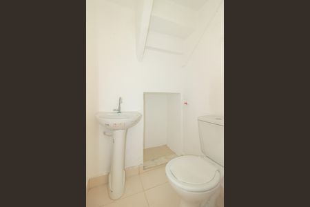 Casa de condomínio para alugar com 63m², 2 quartos e 1 vaga Casa de condomínio para alugar com 63m², 2 quartos e 1 vagaBanheiro 2