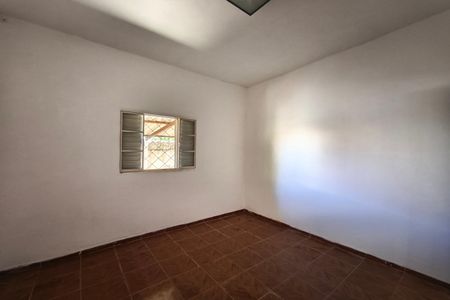 Casa à venda com 380m², 3 quartos e 6 vagas Casa à venda com 380m², 3 quartos e 6 vagasQuarto 2
