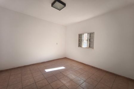 Casa à venda com 380m², 3 quartos e 6 vagas Casa à venda com 380m², 3 quartos e 6 vagasQuarto 1