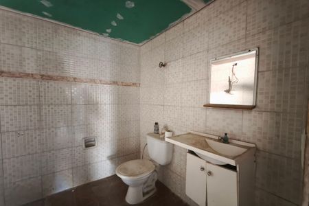 Casa à venda com 380m², 3 quartos e 6 vagas Casa à venda com 380m², 3 quartos e 6 vagasBanheiro de serviço