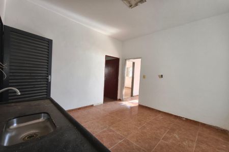 Casa à venda com 380m², 3 quartos e 6 vagas Casa à venda com 380m², 3 quartos e 6 vagasCozinha