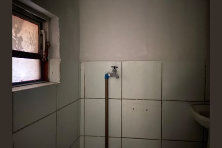 Casa para alugar com 50m², 1 quarto e sem vaga Casa para alugar com 50m², 1 quarto e sem vagaBanheiro