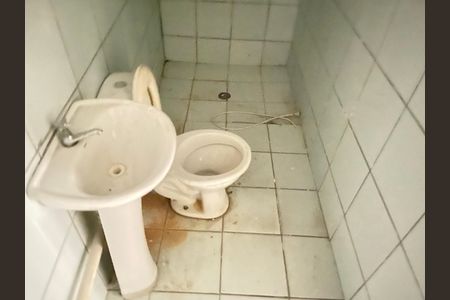 Casa para alugar com 50m², 1 quarto e sem vaga Casa para alugar com 50m², 1 quarto e sem vagaBanheiro