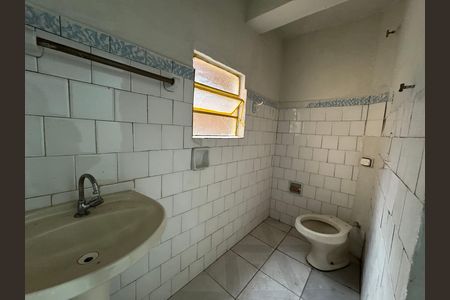 Casa para alugar com 50m², 1 quarto e sem vaga Casa para alugar com 50m², 1 quarto e sem vagaBanheiro