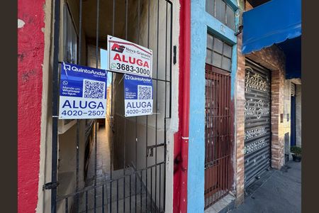 Casa para alugar com 50m², 1 quarto e sem vaga Casa para alugar com 50m², 1 quarto e sem vagaFachada com PLACA