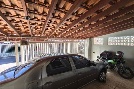 Casa para alugar com 105m², 2 quartos e 1 vaga Casa para alugar com 105m², 2 quartos e 1 vagaQuintal - Garagem