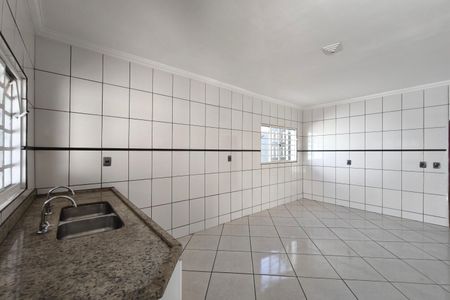 Casa para alugar com 105m², 2 quartos e 1 vaga Casa para alugar com 105m², 2 quartos e 1 vagaCozinha