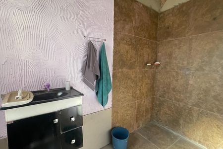 Banheiro de casa para alugar com 2 quartos, 210m² em São Bento, Duque de Caxias