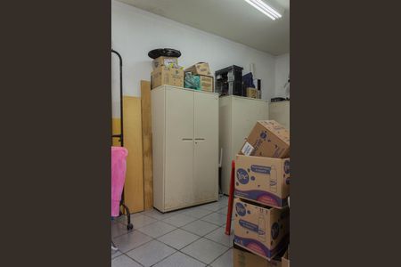 Área de Serviço de casa para alugar com 2 quartos, 216m² em Jardim Calux, São Bernardo do Campo