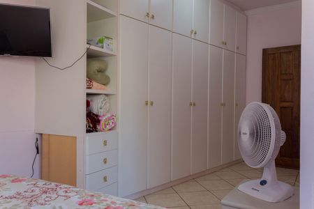 Suíte 2 de casa para alugar com 2 quartos, 216m² em Jardim Calux, São Bernardo do Campo