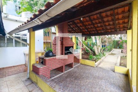 Casa de condomínio à venda com 45m², 2 quartos e 1 vaga Casa de condomínio à venda com 45m², 2 quartos e 1 vagaChurrasqueira