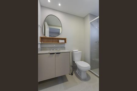 Banheiro de kitnet/studio para alugar com 1 quarto, 43m² em Passo D’areia, Porto Alegre