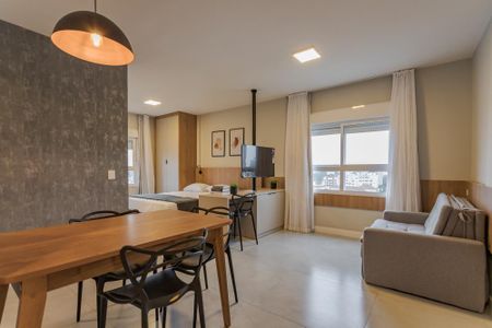 Sala/Quarto de kitnet/studio para alugar com 1 quarto, 43m² em Passo D’areia, Porto Alegre