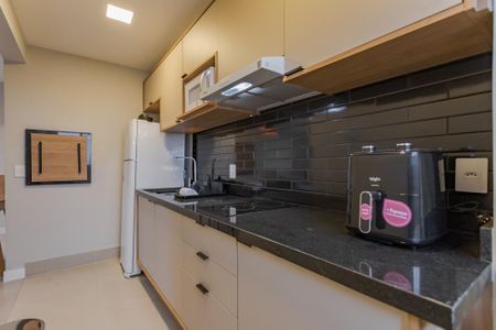 Cozinha e Área de Serviço de kitnet/studio para alugar com 1 quarto, 43m² em Passo D’areia, Porto Alegre