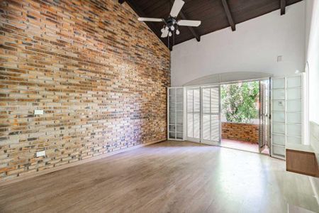 Casa para alugar com 277m², 4 quartos e 3 vagas Casa para alugar com 277m², 4 quartos e 3 vagasQuarto 1