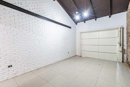Casa para alugar com 277m², 4 quartos e 3 vagas Casa para alugar com 277m², 4 quartos e 3 vagasÁrea externa