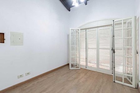 Casa para alugar com 277m², 4 quartos e 3 vagas Casa para alugar com 277m², 4 quartos e 3 vagasQuarto 2
