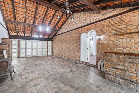 Casa para alugar com 277m², 4 quartos e 3 vagas Casa para alugar com 277m², 4 quartos e 3 vagasÁrea externa