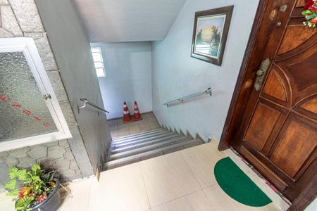 Apartamento para alugar com 58m², 2 quartos e 1 vaga Apartamento para alugar com 58m², 2 quartos e 1 vagaÁrea comum - Escadas