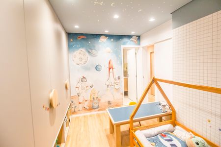 Apartamento à venda com 180m², 3 quartos e 3 vagas Apartamento à venda com 180m², 3 quartos e 3 vagasSuíte 2