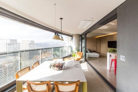 Varanda gourmet de apartamento à venda com 3 quartos, 180m² em Alphaville Empresarial, Barueri