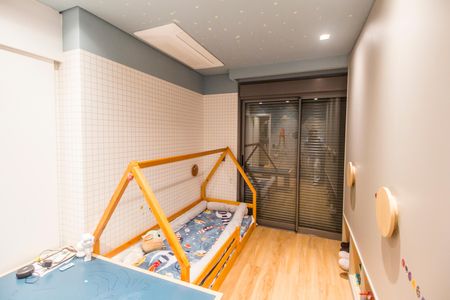 Apartamento à venda com 180m², 3 quartos e 3 vagas Apartamento à venda com 180m², 3 quartos e 3 vagasSuíte 2