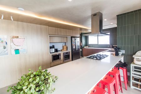 Apartamento à venda com 180m², 3 quartos e 3 vagas Apartamento à venda com 180m², 3 quartos e 3 vagasCozinha