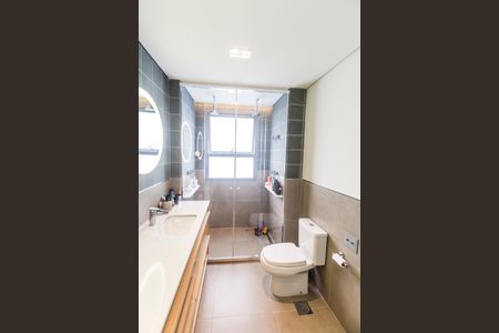 Apartamento à venda com 180m², 3 quartos e 3 vagas Apartamento à venda com 180m², 3 quartos e 3 vagasBanheiro da Suíte