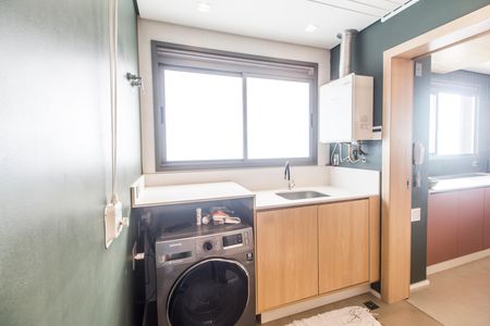 Apartamento à venda com 180m², 3 quartos e 3 vagas Apartamento à venda com 180m², 3 quartos e 3 vagasÁrea de Serviço