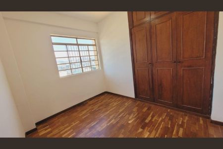 Apartamento para alugar com 76m², 3 quartos e 1 vaga Apartamento para alugar com 76m², 3 quartos e 1 vagaQuarto