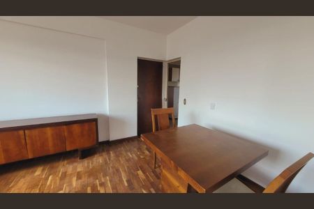 Apartamento para alugar com 76m², 3 quartos e 1 vaga Apartamento para alugar com 76m², 3 quartos e 1 vagaSala