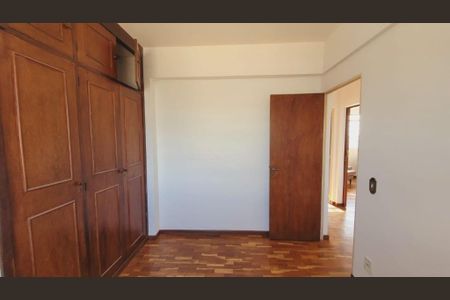 Apartamento para alugar com 76m², 3 quartos e 1 vaga Apartamento para alugar com 76m², 3 quartos e 1 vagaQuarto