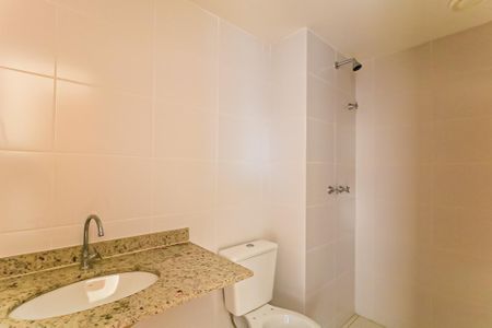 Apartamento à venda com 62m², 2 quartos e 1 vaga Apartamento à venda com 62m², 2 quartos e 1 vagaBanheiro da Suíte 2