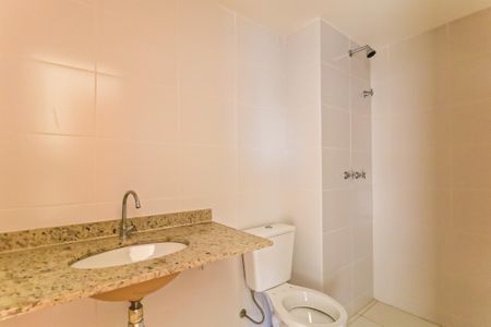 Apartamento à venda com 62m², 2 quartos e 1 vaga Apartamento à venda com 62m², 2 quartos e 1 vagaBanheiro da Suíte 2
