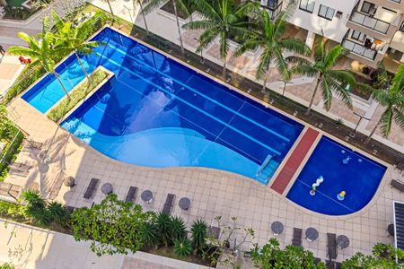 Apartamento à venda com 62m², 2 quartos e 1 vaga Apartamento à venda com 62m², 2 quartos e 1 vagaÁrea comum - Piscina