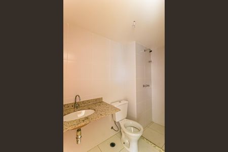 Apartamento à venda com 62m², 2 quartos e 1 vaga Apartamento à venda com 62m², 2 quartos e 1 vagaBanheiro da Suíte 2