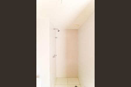 Apartamento à venda com 62m², 2 quartos e 1 vaga Apartamento à venda com 62m², 2 quartos e 1 vagaBanheiro da Suíte 2